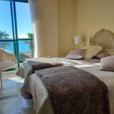 De Lujo En Primera Línea De Playa Apartamento *